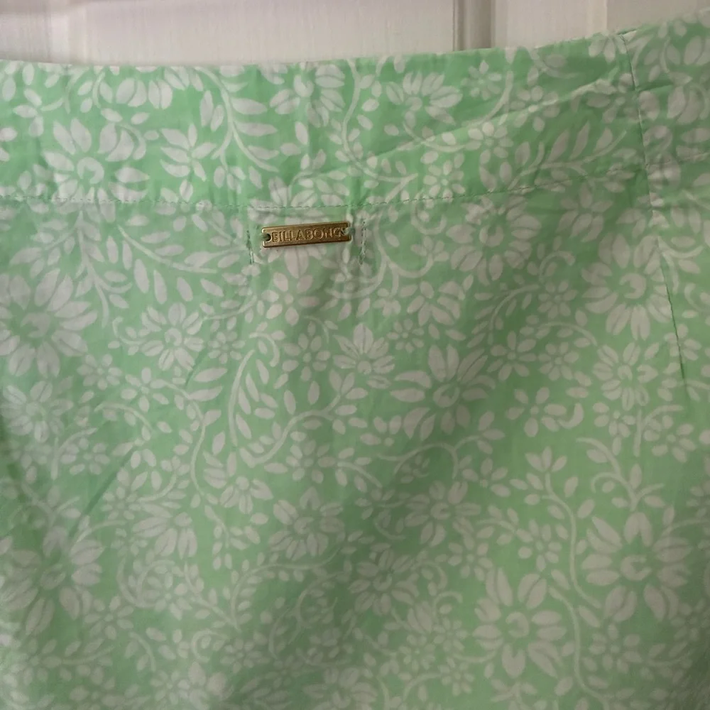 Billabong Tropic Sun Skirt in Honey Dew Mini A-Line Floral